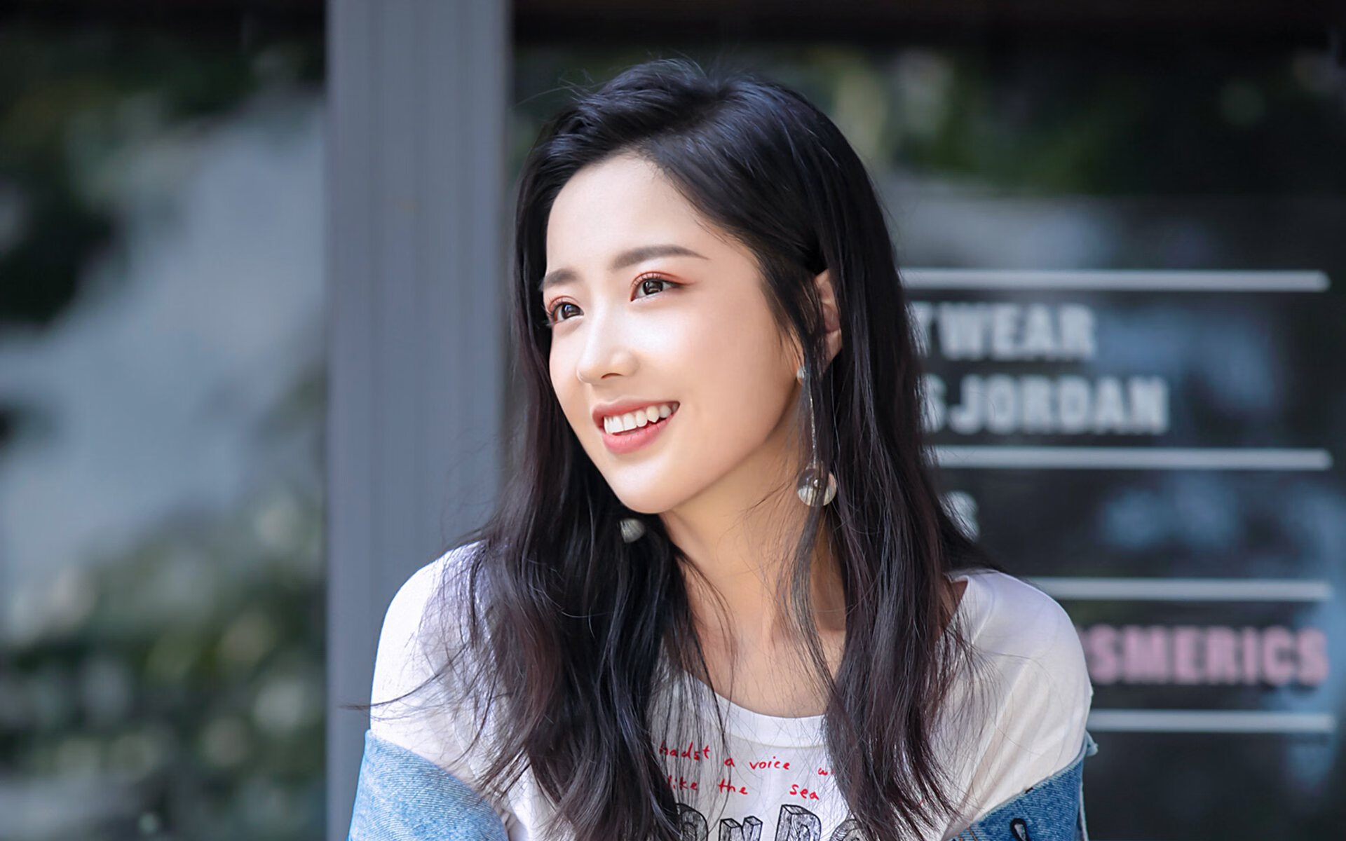 爱游戏中国官方登录入口网站-_乔治关键三分定乾坤，快船险胜_，nba乔治集锦